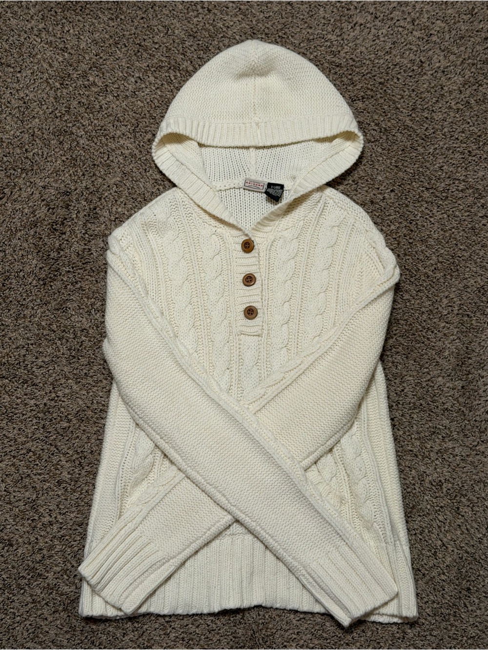 White knitted sweater